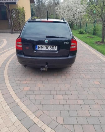 Skoda Octavia cena 17900 przebieg: 259000, rok produkcji 2011 z Moryń małe 56